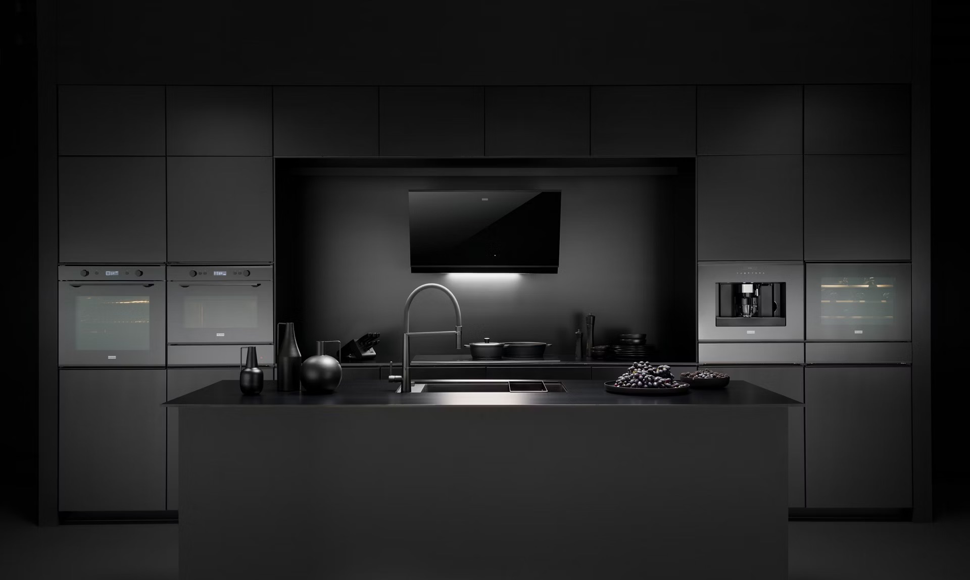 Franke Mythos Black Line - kompletní řešení černé kuchyně